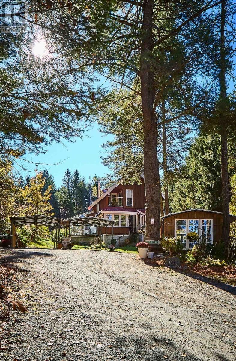 Property Photo: 322 Balsam Chutes Road ON P0B 1L0