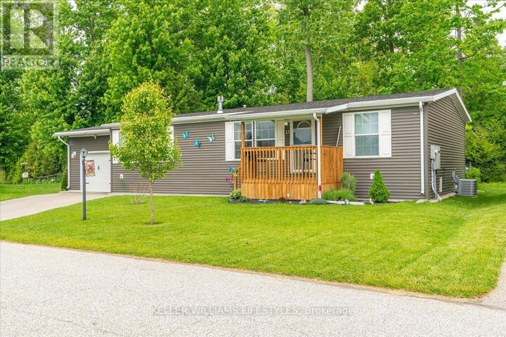 Property Photo: 13 Kellestine Drive ON N7G 0C5