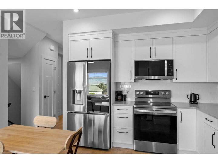 Property Photo:  321 Centre Avenue 102  BC V2C 0M6