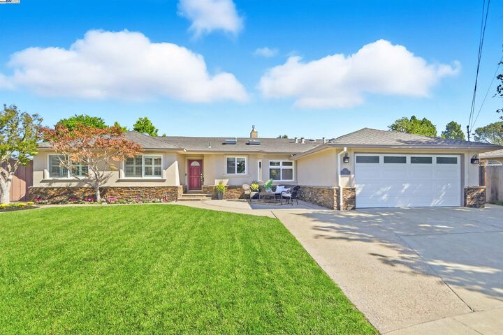 Property Photo: 4328 Cognina Ct CA 94536