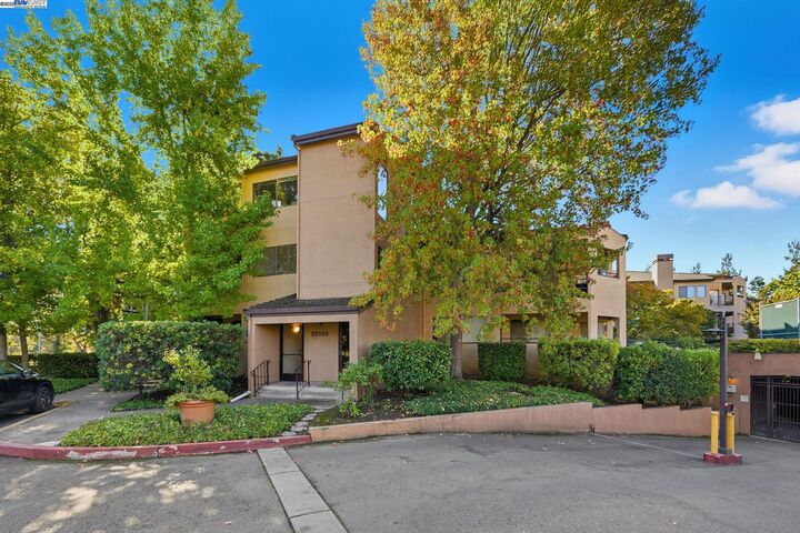 Property Photo: 39149 Guardino Dr 247 CA 94538