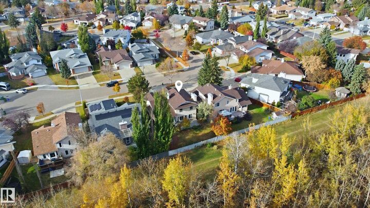 Photo de la propriété:  13 Alphonse Court  AB T8N 5N9