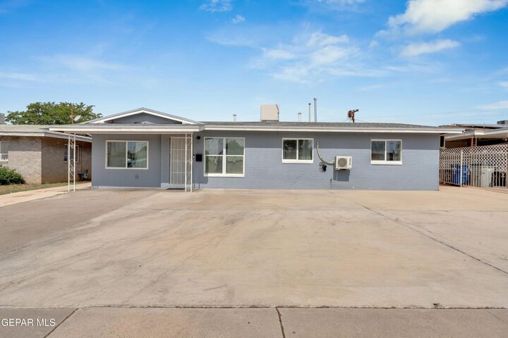5509 Raymond Telles Drive  El Paso TX 79924 photo
