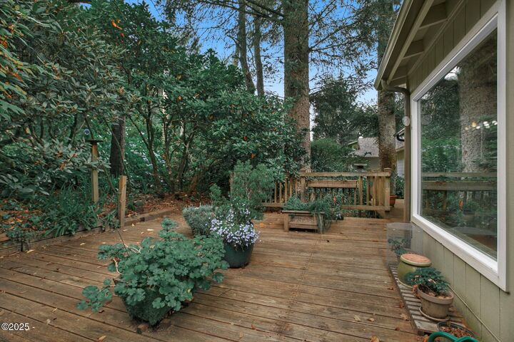 Property Photo: 7113 SW Abalone Street OR 97366