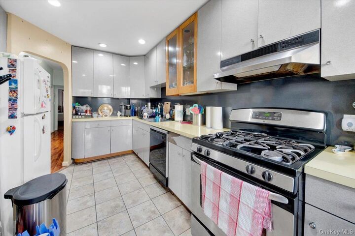 Property Photo: 1858 Wallace Avenue NY 10462