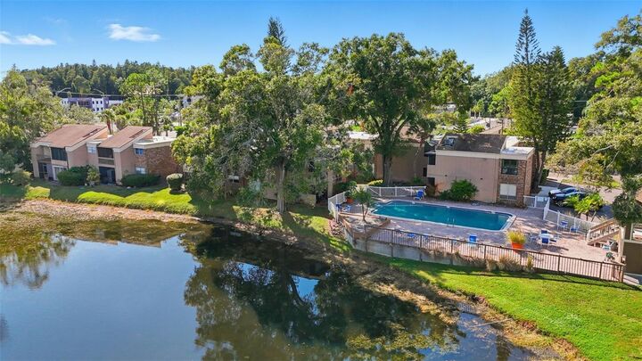 Property Photo:  10433 Carrollbrook Court 105  FL 33618