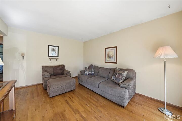 Property Photo:  141 Stallard Lane  MO 63129 