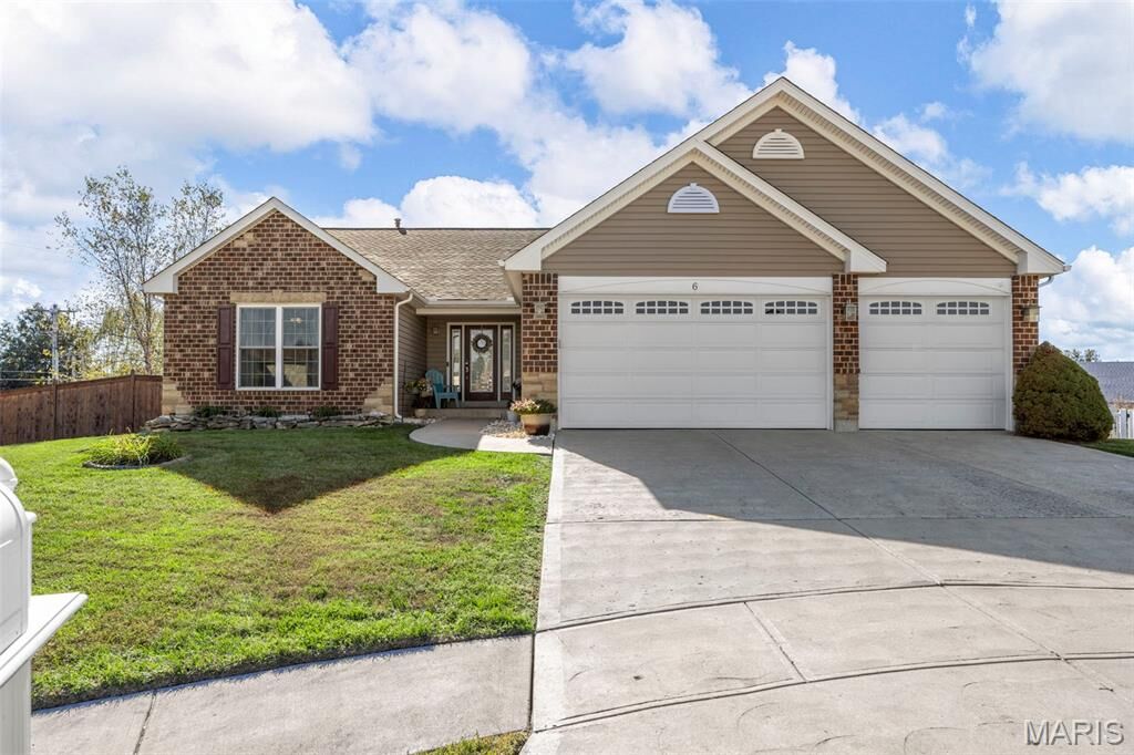 Property Photo:  6 Shadow Pointe Court  MO 63385