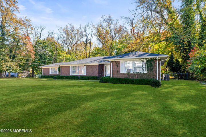 404 Brookside Avenue  Oakhurst NJ 07755 photo