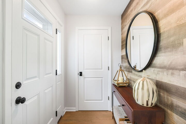 Property Photo:  640 S Grove Avenue  IL 60010 