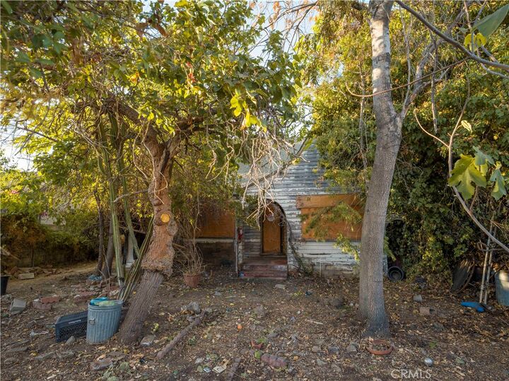 Property Photo:  11232 Tiara Street  CA 91601 