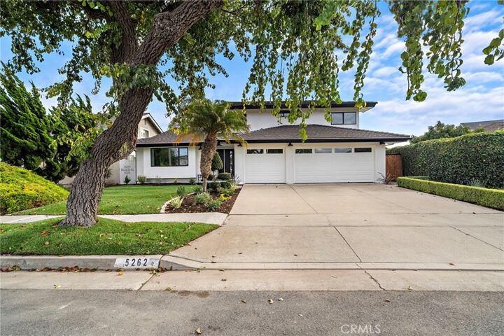 Property Photo: 5262 Glenroy Dr CA 92649