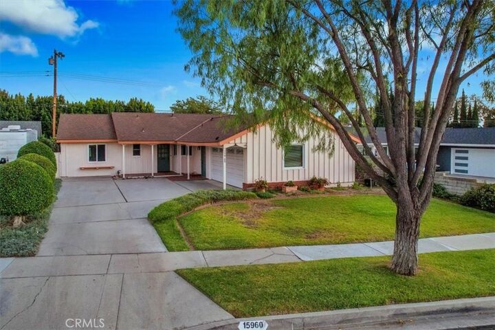 Property Photo:  15960 Glazebrook  CA 90638 