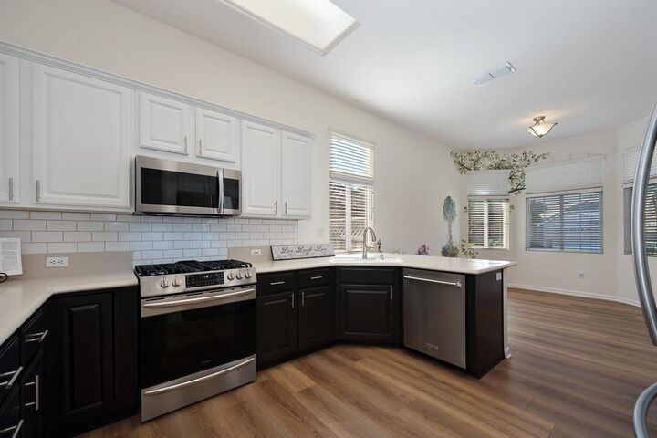 Property Photo:  5748 Sandlewood Way  CA 95747 