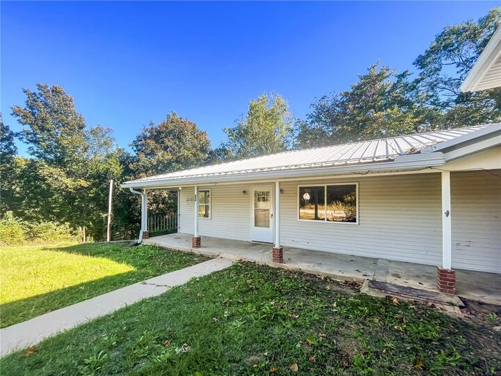 Property Photo:  4250 Ar 7 Hwy S  AR 72641 