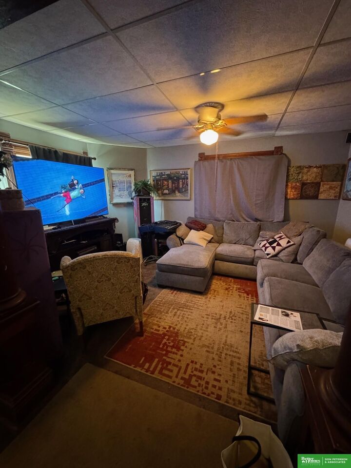 Property Photo:  213 S Nebraska Street  NE 68019 