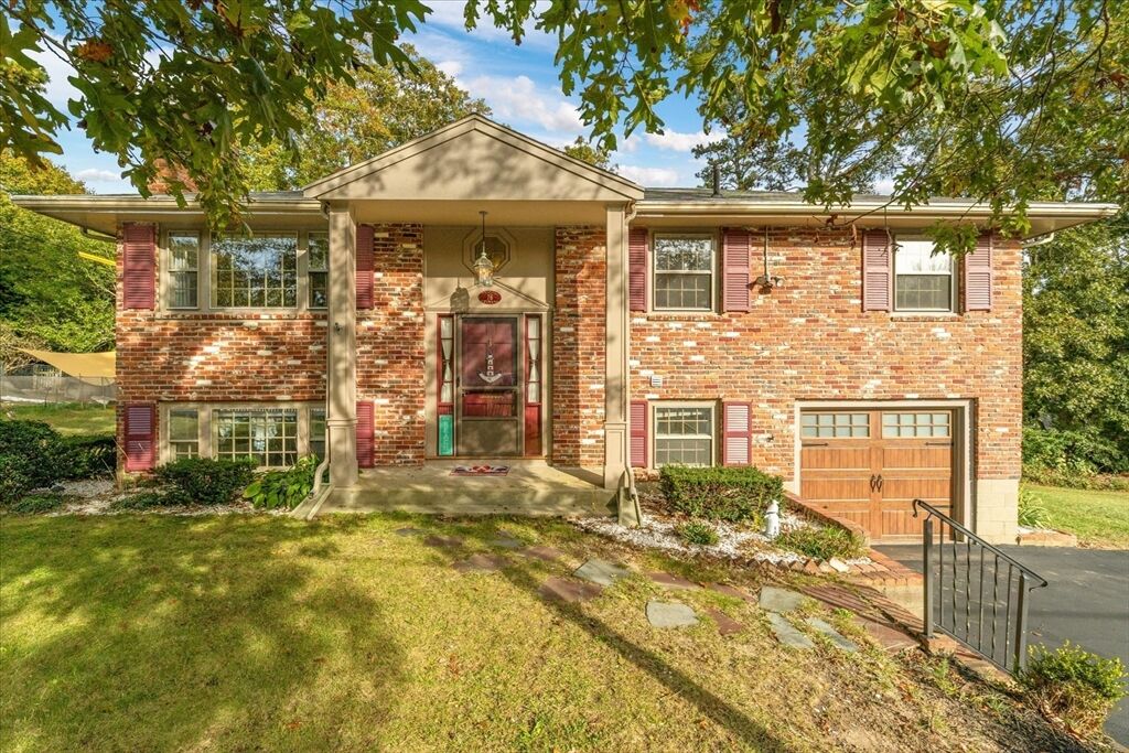 Property Photo:  76 Williamsburg Ave  MA 02645 