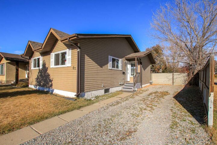 Property Photo: 69 Erickson Drive AB T4R 1X8