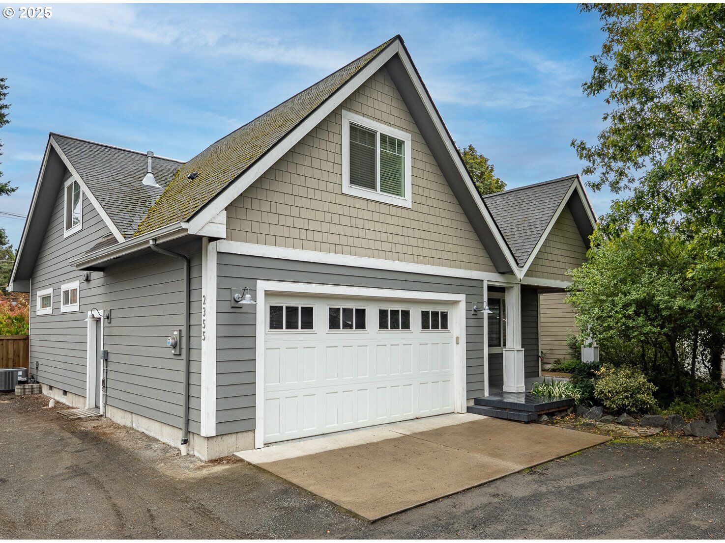 Property Photo:  2355 Pioneer Pike  OR 97401 