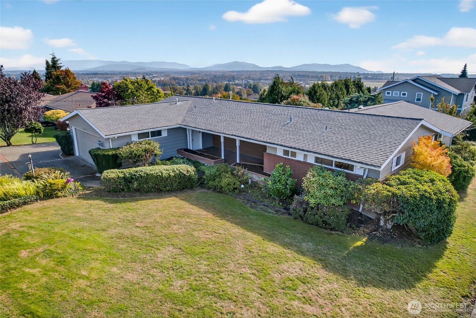 Property Photo:  2493  Hilltop Road  WA 98248