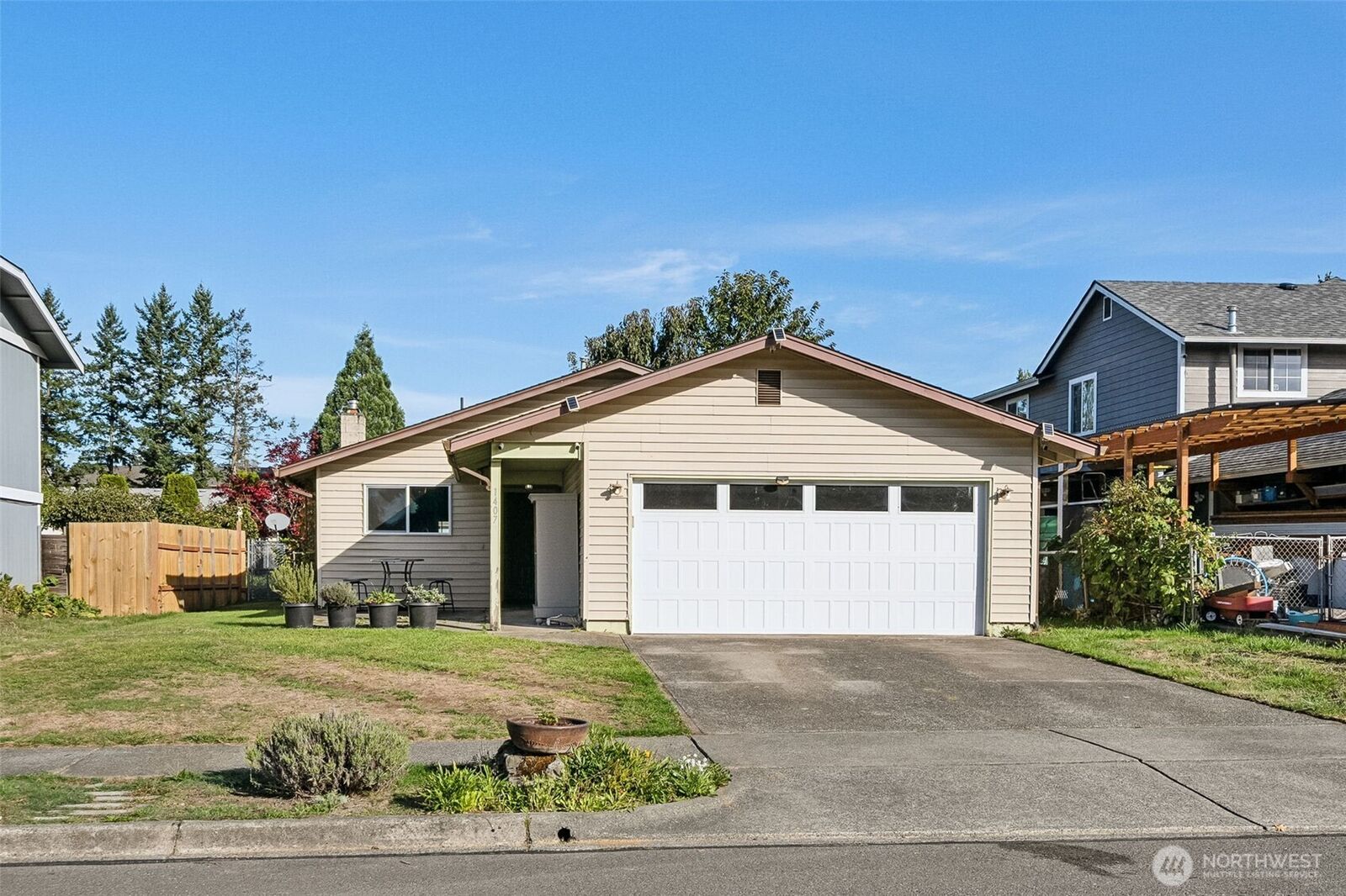 Property Photo:  1407 S 93rd Street  WA 98444 
