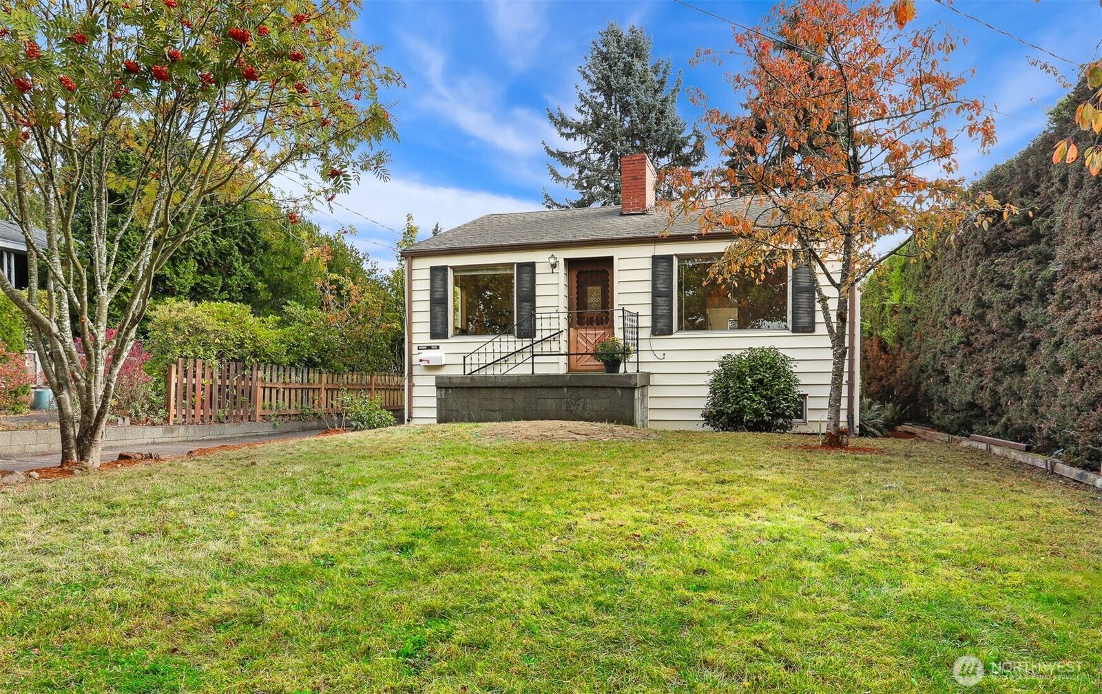 Property Photo: 7536 13th Avenue NW WA 98117