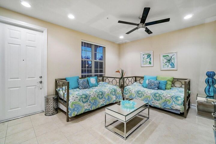 Property Photo: 111 SW 2nd Avenue FL 33444