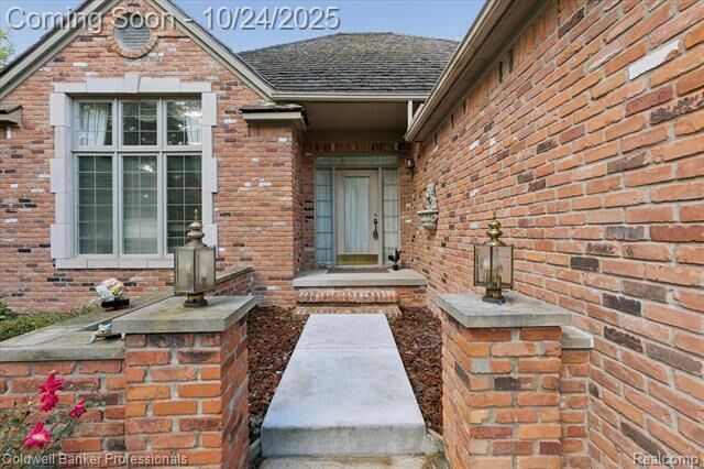 Property Photo: 16482 Dawnlight Drive MI 48430