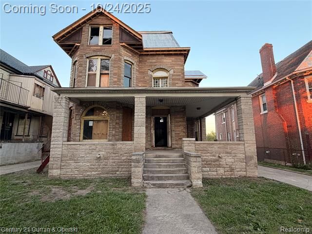 Property Photo:  1564 Cadillac Boulevard  MI 48214