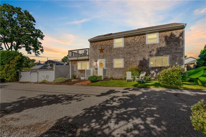 Property Photo:  7 Wright Place  RI 02806