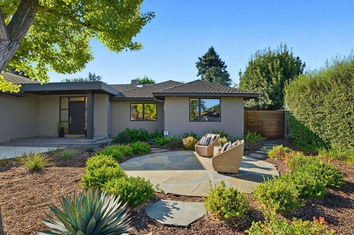 Property Photo:  668 Arboleda Drive  CA 94024 