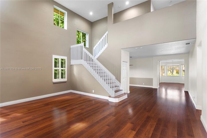 Property Photo: 3620 Heron Ridge Ln FL 33331