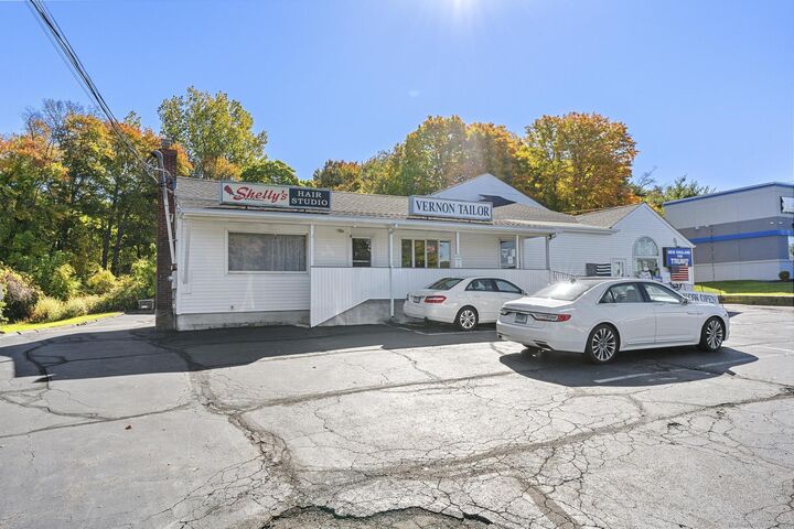 Property Photo:  154 Talcottville Road  CT 06066