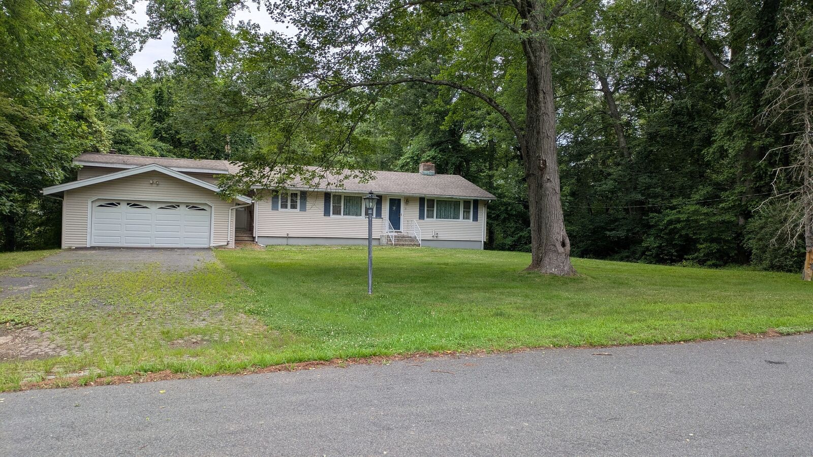 Property Photo:  3 Pam Bar Drive  CT 06484 