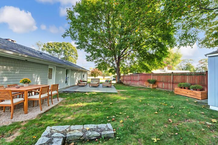 Property Photo: 6 Spindrift Lane CT 06460