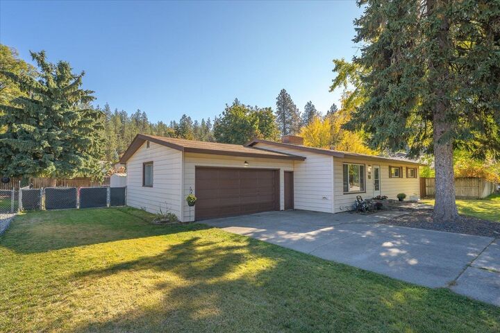 Property Photo: 919 S Edgerton Rd WA 99212