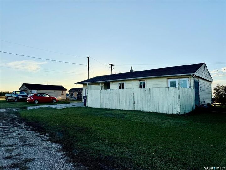 Property Photo:  100 Main Street  SK S0G 0B0 