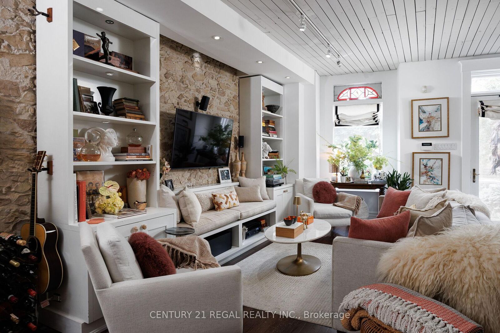 Property Photo:  723 Durie Street  ON M6S 3H4