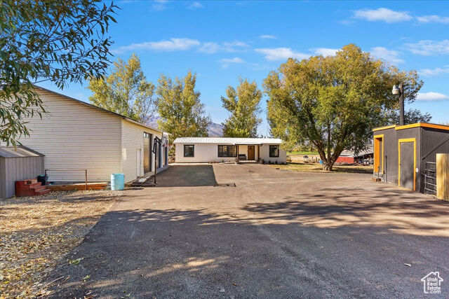 Property Photo: 2301 W Old Highway Rd UT 84050