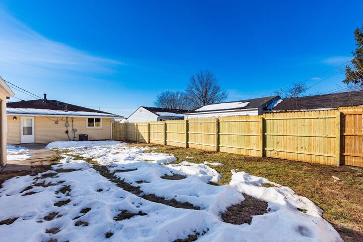 Property Photo:  884 Bruckner Road  OH 43207 