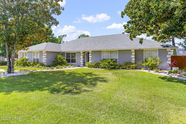 Property Photo:  105 Colony Bay Harbour Drive  FL 32407