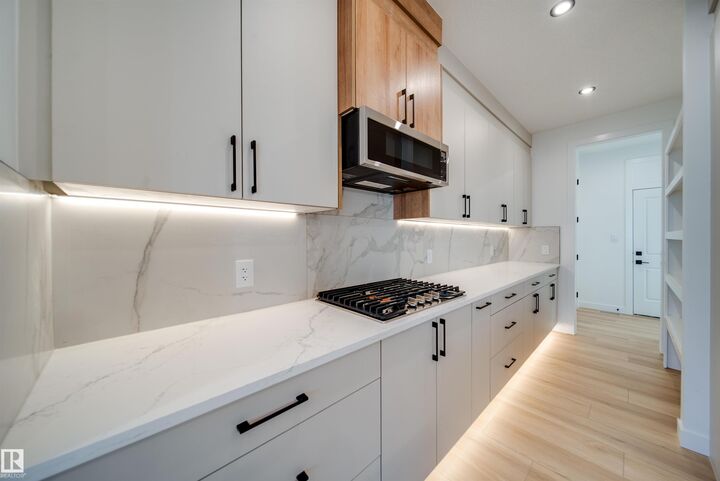 Property Photo: 20 Blackbird Bend AB T8L 0G6