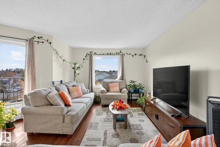 Property Photo:  9620 174 Street NW 402  AB T5T 6B9 