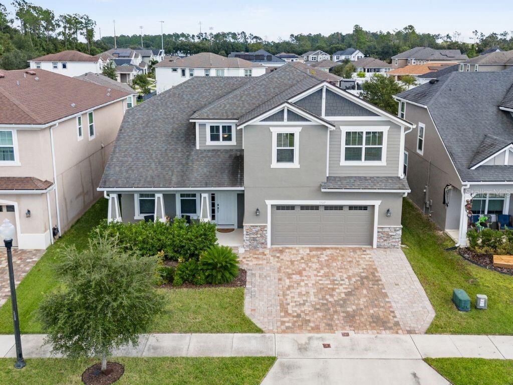 Property Photo:  3302 Stonegate Drive  FL 34761 