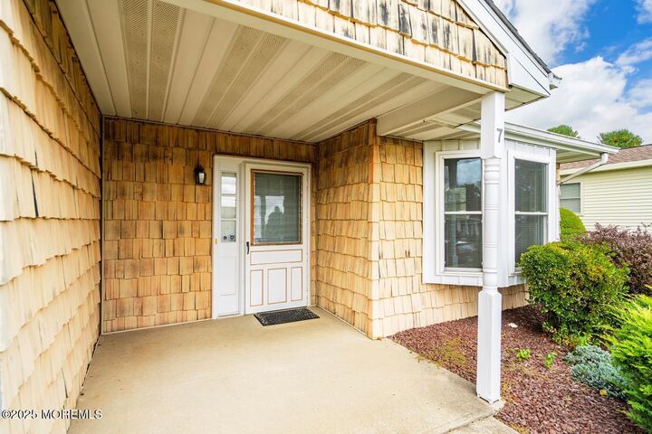 Property Photo:  7 Bishop Court  NJ 07746