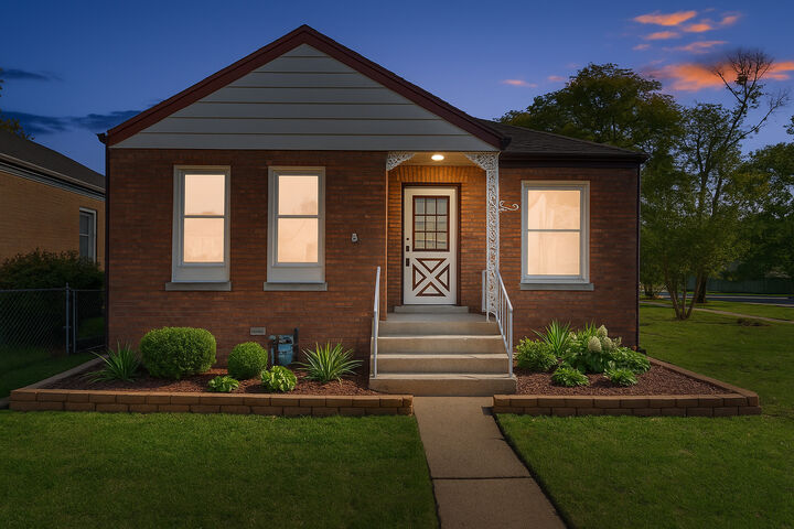 Property Photo:  723 Balmoral Avenue  IL 60154