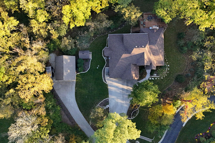 Property Photo: 1110 Lakeside Drive IL 60451