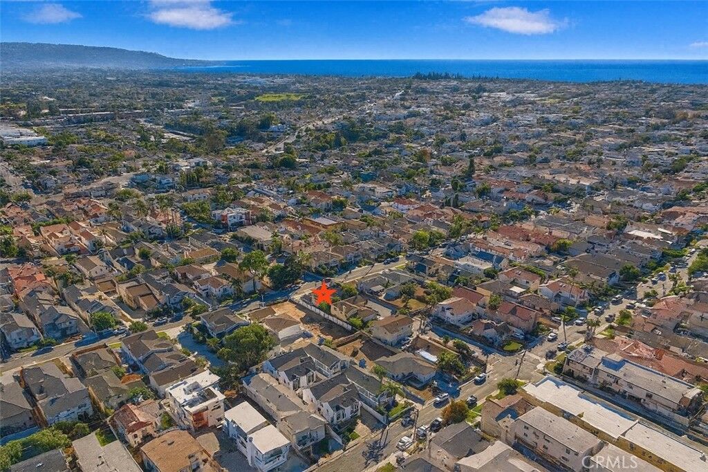 Property Photo:  2301 Marshallfield A  CA 90278 