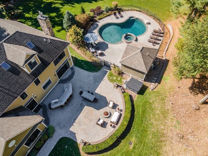 94 Elm St  Medfield MA 02052 photo