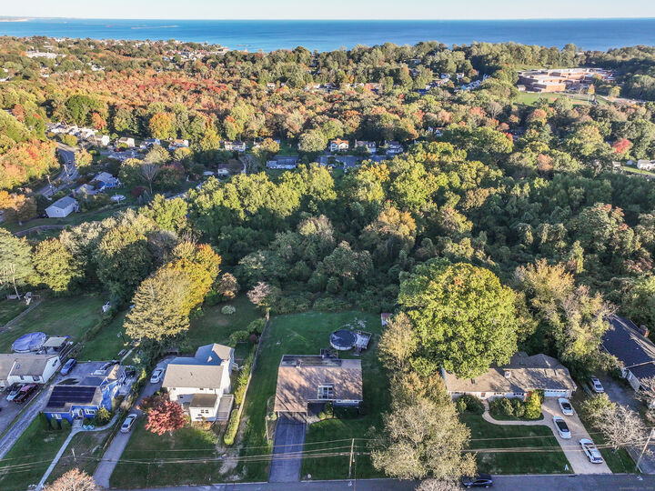 Property Photo:  44 Clark Hill Road  CT 06460 